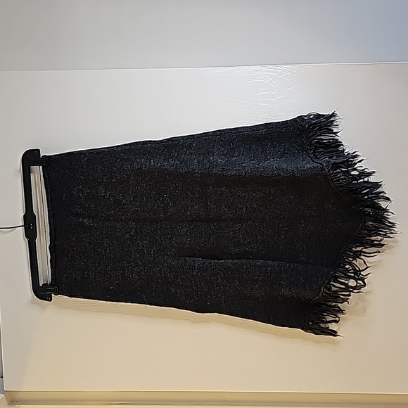 Knitted Shirt with Fringes - wn sm - Picture 3 of 4